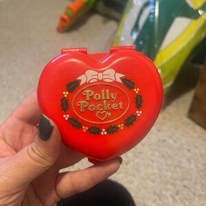 Vintage Polly Pocket: Polly's Musical Christmas Wonderland - Christmas Heart
